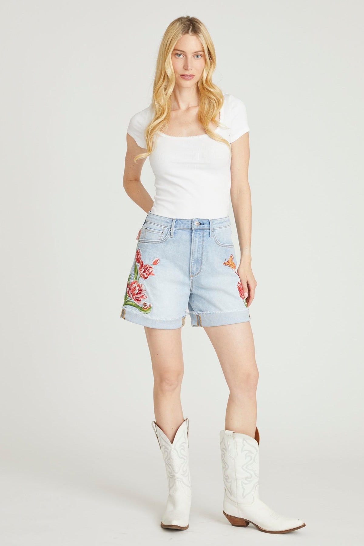 Aria Short